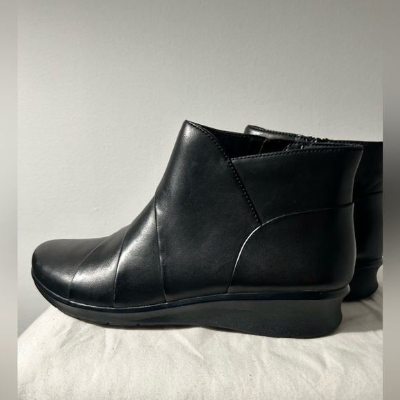 Clarks Black Ankle Booties - Picture 5 of 10